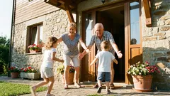 I nonni dovrebbero occuparsi dei nipoti? Come le famiglie possono stabilire regole chiare senza conflitti